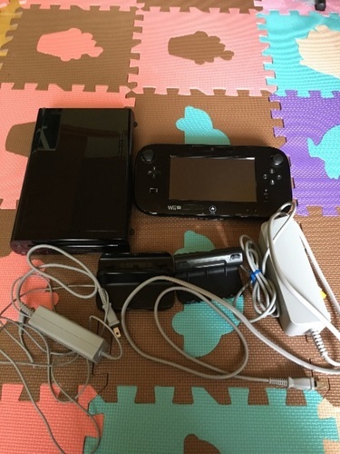 すぐに売ります！買う方いないのでそろそろ終了します！wii U黒です！