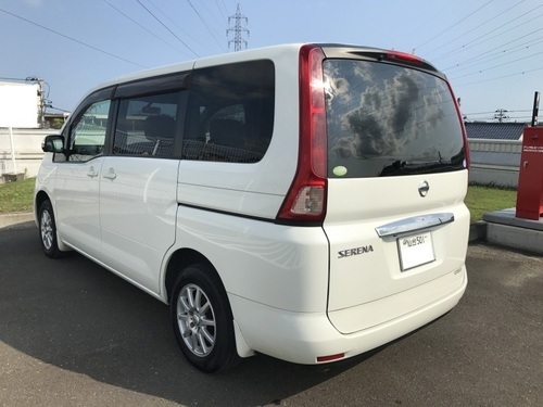 即渡しOK！平成19年式セレナ4WD白！車検満タン！内外キレイで不具合 