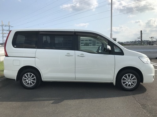 即渡しOK！平成19年式セレナ4WD白！車検満タン！内外キレイで不具合 