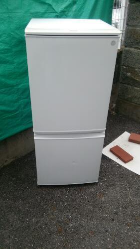 冷蔵庫❗ジモティ限定お買得❗⑮（保証付き）シャープ２ドア冷蔵庫137リットル2013年製品