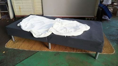 ◆ 分離型 ニトリ製　シングル・ベッド 【SHERIDAN】製カバー付き 全長195cm 幅95cm 高さ40cm ◆