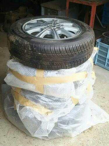 ホイル付きタイヤ売ります❗