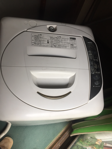 値下げしました〜〜サンヨー 洗濯機 5KG