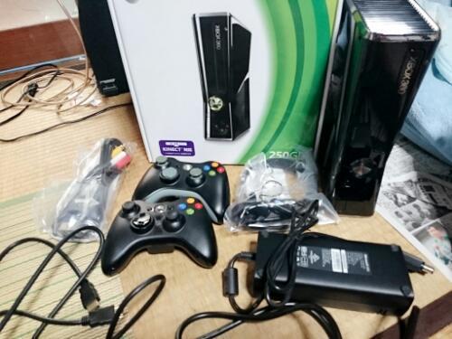 XBOX360S 250GB ゲーム8本付！