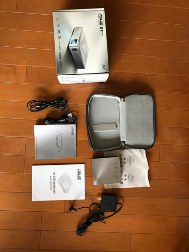 バッテリー稼働高輝度モバイルプロジェクター