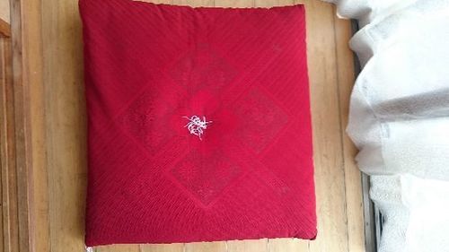 美品座布団5枚セット　☆収納袋付き☆