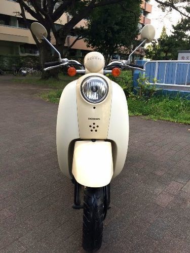 優れたエンジン。ホンダ、スクーピー、AF55。バッテリーは新品です。エンジンオイルは新品です。水冷バイク。