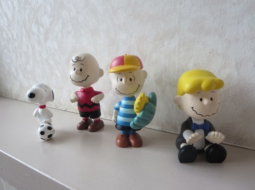 Ufs レトロ Snoopyフィギュア４体セット 人形 ピーナッツスヌーピー人形 ム 太 橋本のフィギュア の中古あげます 譲ります ジモティーで不用品の処分
