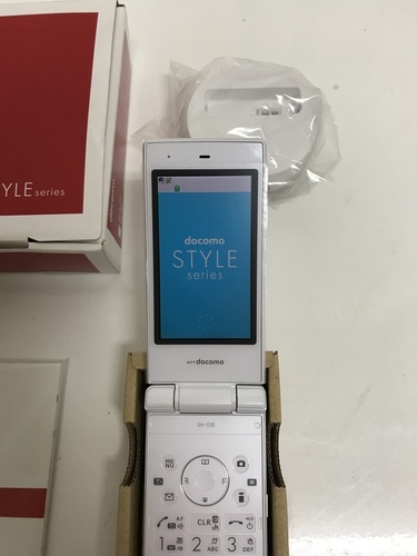 新品 未使用品 ドコモ Docomo ガラケー Sh 03e ホワイト 携帯電話 調布市 アフターサービス 調布のドコモ その他 の中古あげます 譲ります ジモティーで不用品の処分