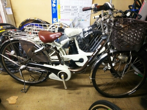 待望の中古電動アシスト自転車が出ました！！　Panasonic　26インチ　ビビDX　ブラウンカラー　新品バッテリー6.6Ah