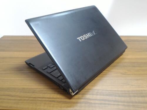 WEBカメラ付きi5-2.7G＆SSD240G+8GメモリーのWin10 富士通製 ネットも