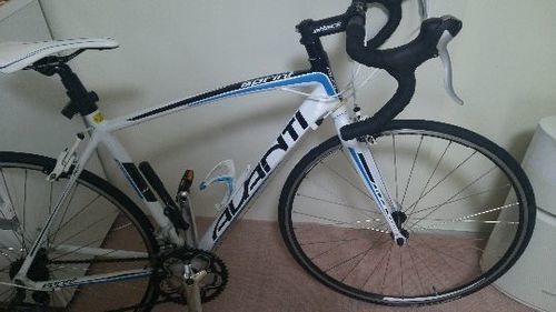 avanti ロードバイク、ローラー台 (むむむ) 八千代のロードバイクの 