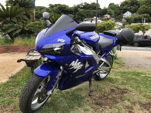 ヤマハ YZFR-1