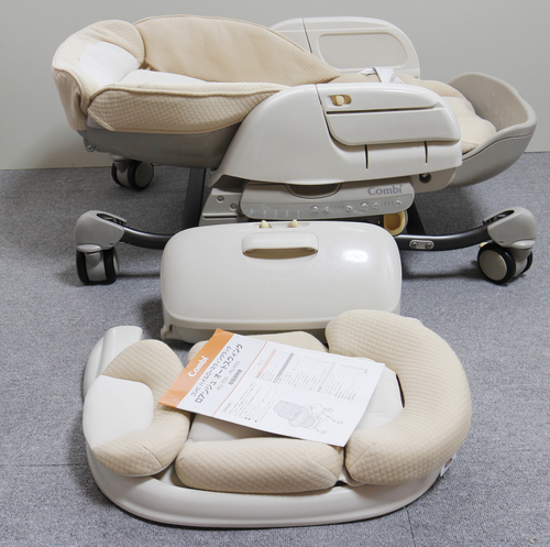 コンビ Combi ロアンジュ オートスイング RU-700 中古品 ベビーラック ハイローチェア