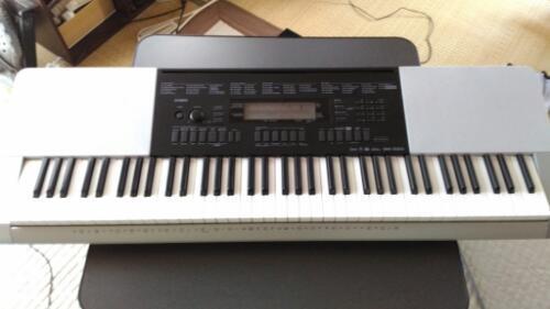 電子キーボード　CASIO WK-220（中古）