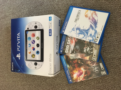 PSVITA＋8GBメモリー＋ソフト３本
