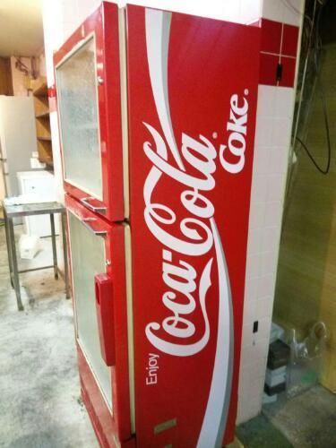 コカコーラ冷蔵庫