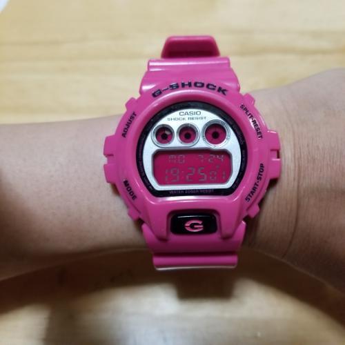 値下げしました！G-shock ショッキングピンク