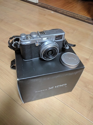 Fujifilm 富士フィルム　FinePix X100