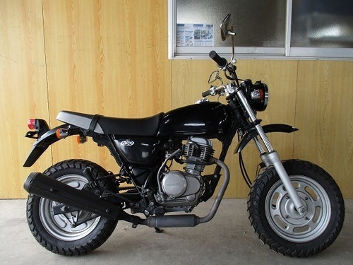 ホンダ　エイプ１００　クロ色