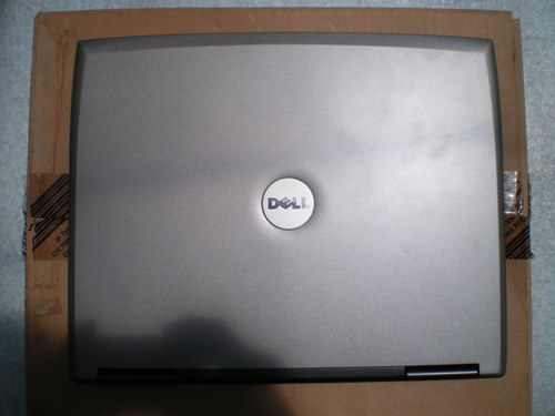 パソコン　DELL Latitude D520