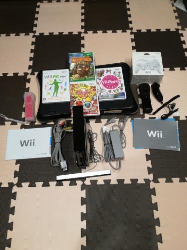 ※特別値下げ※【Wii本体+ｶｾｯﾄ4本+wii fit plus+その他】※作動確認済み品