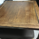 和木製テーブル