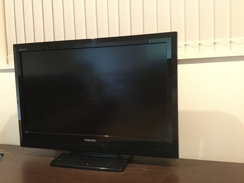 東芝 REGZA 2010年製
