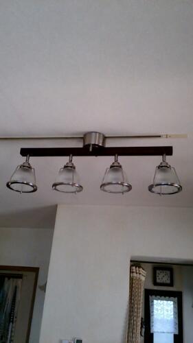 リモコン付 4灯 LED照明器具