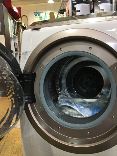 2014年製 SHARPシャープ 9.0kg/6.0kgドラム洗濯乾燥機 プラズマクラスター ES-Z200-NL