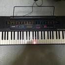 CASIO ★61鍵盤光ナビゲーションキーボード★カシオ CTK-560Lピアノ練習に最適　使いやすい スタンド箱付