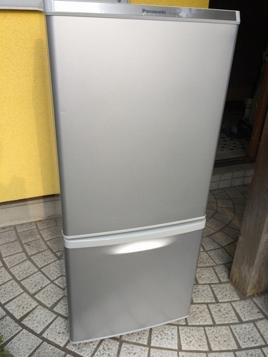 ー品販売  大分県 パナソニック 冷蔵庫 NR-B148W 2015年製 138L 冷蔵庫