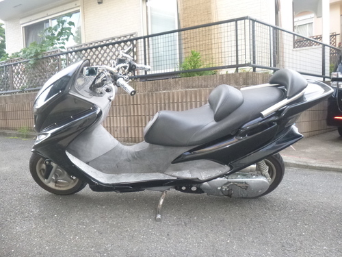 ヤマハ　マジェスティ１２５黒フルエアロ