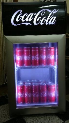 珍品)コカ・コーラの卓上型冷蔵庫 珍品)コカ・コーラの卓上型冷蔵庫
