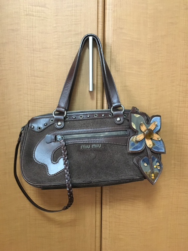 ミュウミュウ 花モチーフハンドバッグ