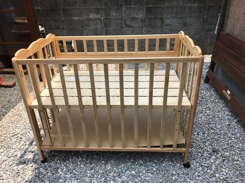 折りたたみ式ベビーベッド中古品リサイクルショップ宮崎屋8 2 買い取り宮崎屋 日向住吉のベビー用品 ベビーベッド 家具 の中古 あげます 譲ります ジモティーで不用品の処分