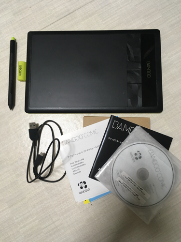 ペンタブ bamboo comic CTH-470 WACOM