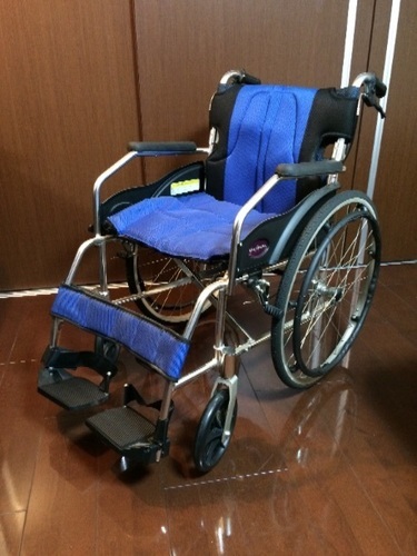 カドクラ製 自走型 車椅子