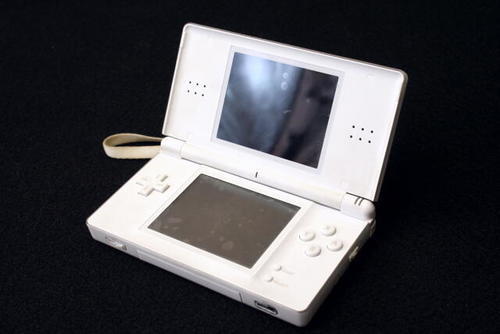 任天堂 Nintendods Lite クリスタルホワイト充電器付きゲームタッチペン Pickers 岐阜のポータブルゲーム ニンテンドーds 3ds の中古あげます 譲ります ジモティーで不用品の処分