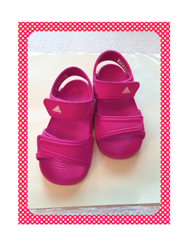 可愛いピンク ラメ アディダス Addidasサンダル キッズ子供 14cm Mim 横浜のキッズ 用品 子供用シューズ の中古あげます 譲ります ジモティーで不用品の処分