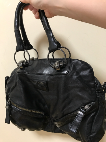 DIESEL ハンドバッグ（黒）