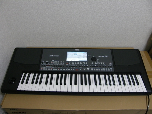 ≪難あり≫ KORG Pa600 ※液晶ライン抜け≪3Nで≫