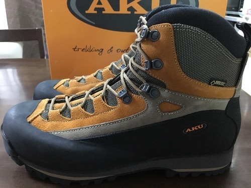 Akuの登山靴 未使用 かにかにかに 東大前の靴 アウトドアシューズ の中古あげます 譲ります ジモティーで不用品の処分