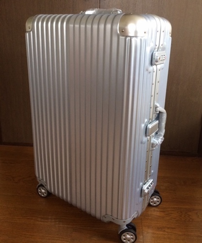 【未使用】　クロース（Kroeus)　スーツケース　ＸＬサイズ　シルバー