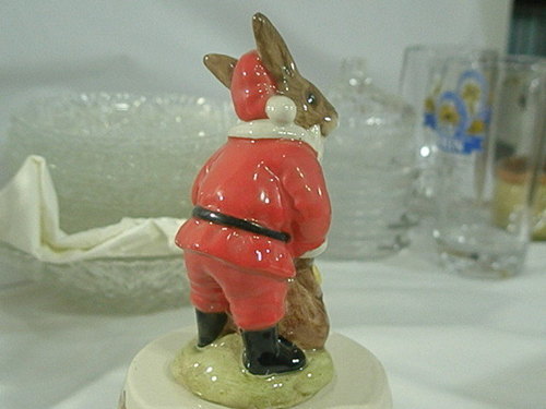 ロイヤルドルトン　バニキンズ　うさぎのサンタ　オルゴール付き ♡ロイヤルドルトン バニキンズ うさぎのサンタ オルゴール付き