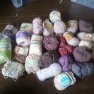 毛糸と編み物道具