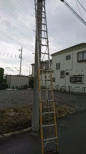 激安❗早い者勝ち！アルミの三段階、伸縮ハシゴです！