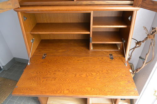 木目のちょっと古いライティングビューロー | gasreg.org.eg