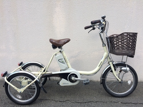 パナソニック　カロヤカライフ　三輪　新基準　12AH　パスワゴン　アシスタワゴン　神戸市　電動自転車