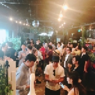 業界初！！渋谷 100人カフェ会！朝活！